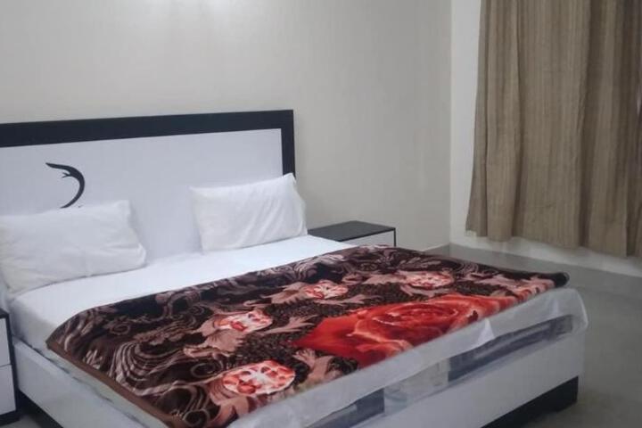 New Palace Hotel