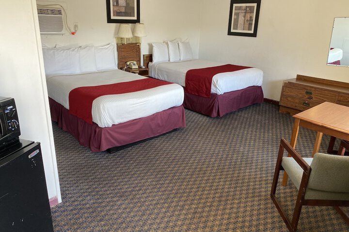 Room 8 of 72