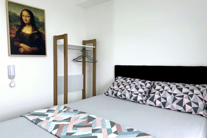 Room 12 of 14
