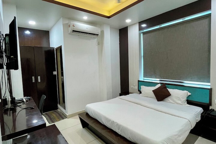 Room 45 of 53