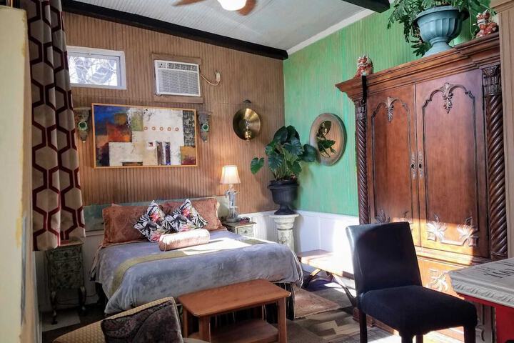 Room 27 of 53