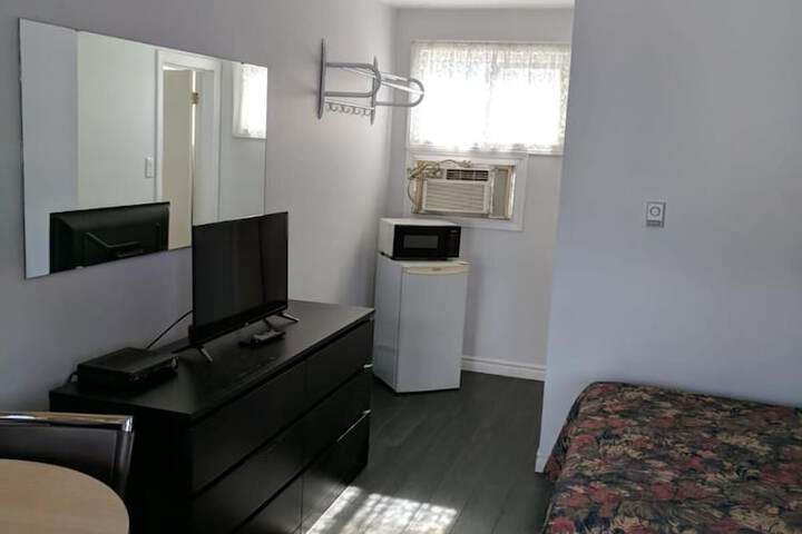 Room 8 of 23