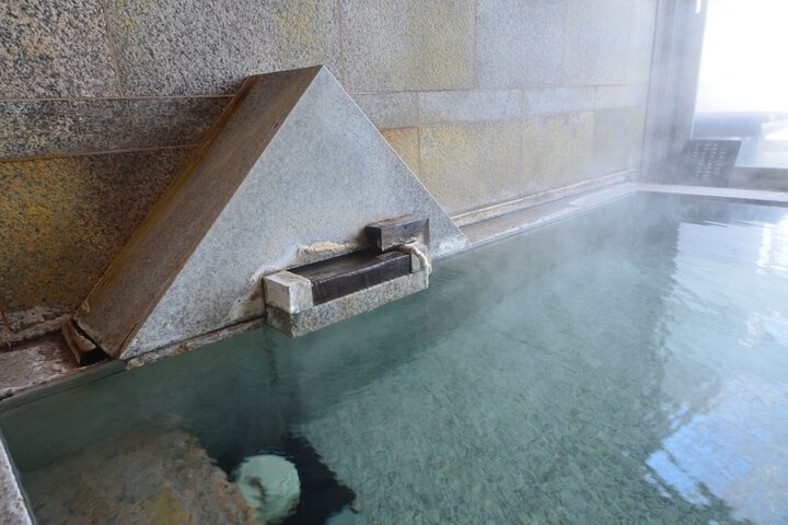 Pools & Facilities