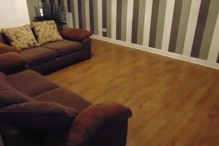 Room 6 of 7