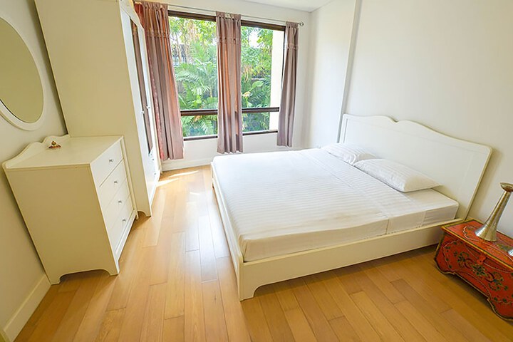 Room 5 of 23