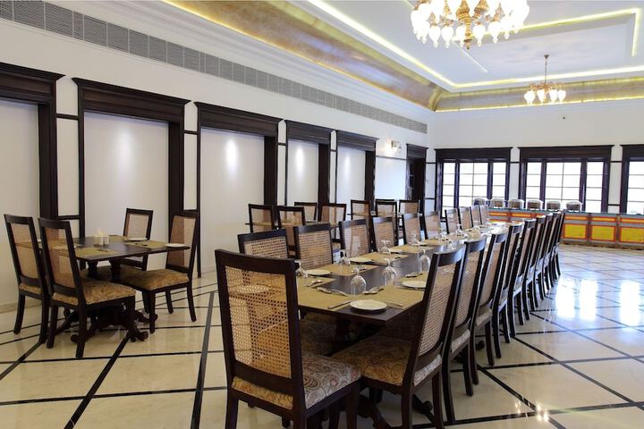 Dining 60 of 71