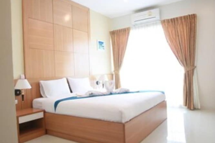 Room 32 of 62