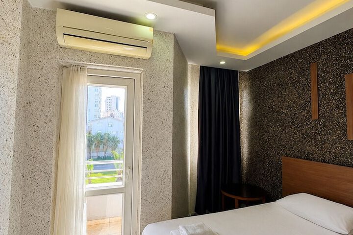 Room 16 of 63