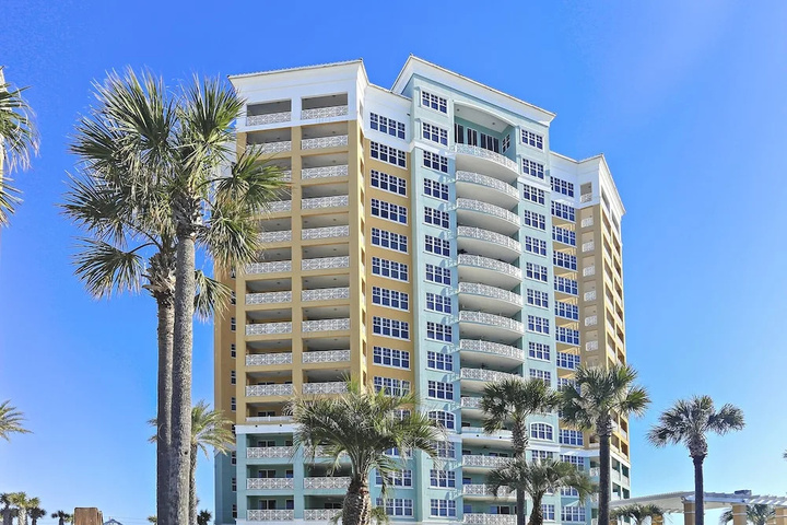 En Soleil 1111 East by Best Beach Getaways