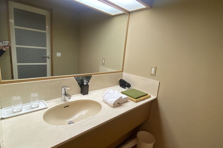 Room 28 of 88