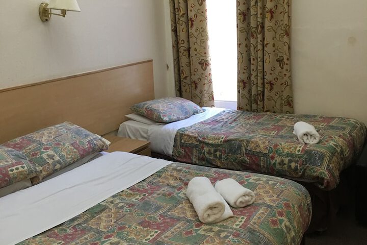 Room 21 of 80
