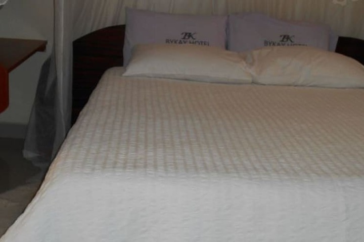 Room 4 of 19