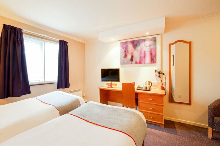 Room 46 of 68