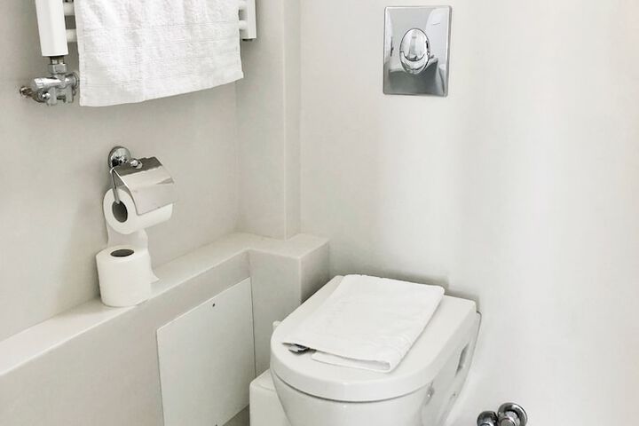 Room 28 of 46