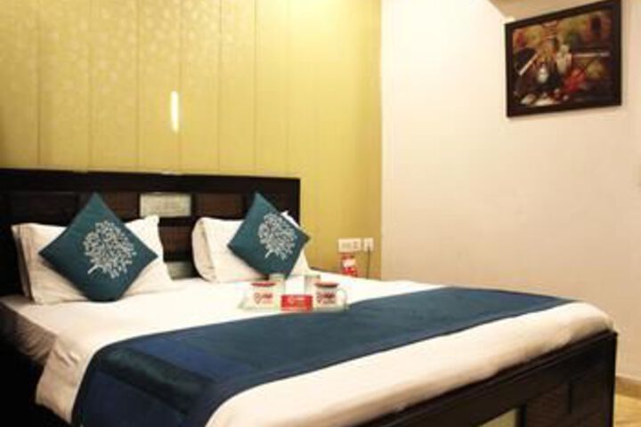 Room 9 of 23