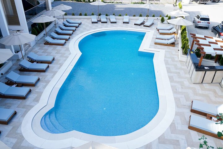 Pool 45 of 58