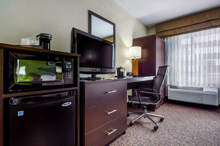Room 16 of 50