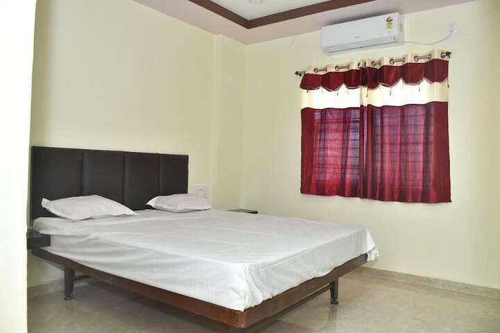 Room 3 of 7