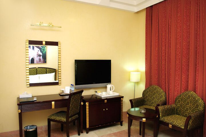 Room 5 of 30