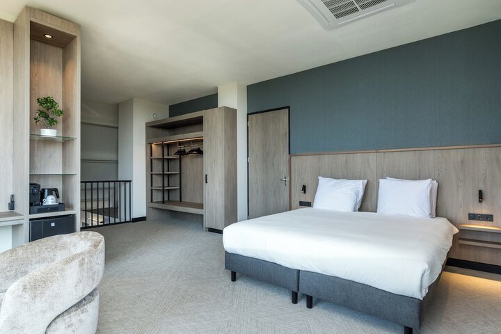Room 25 of 55