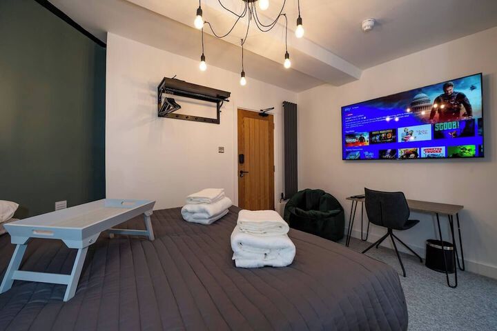 Room 7 of 124