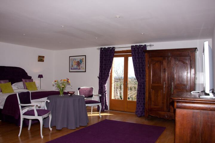Room 12 of 36
