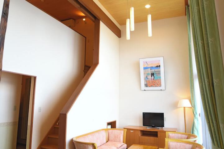 Room 7 of 22