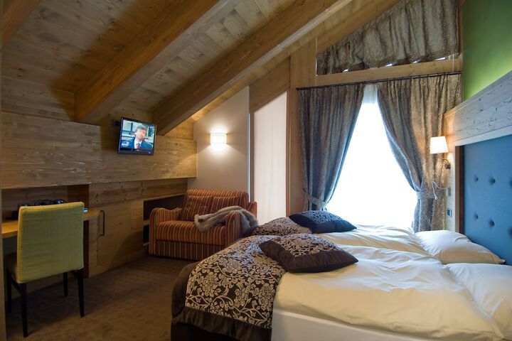 Room 27 of 75