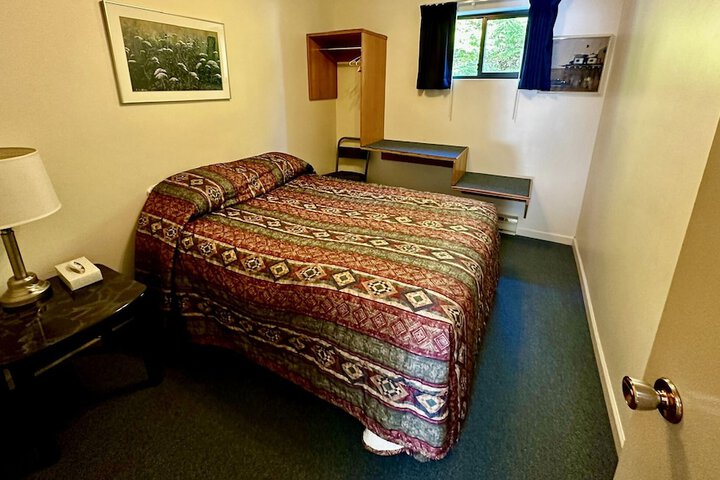 Room 7 of 34