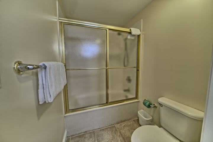 Room 22 of 35