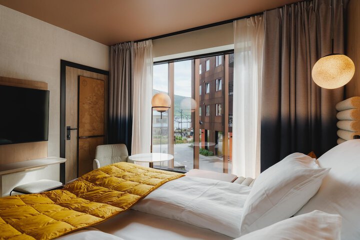Room 13 of 89