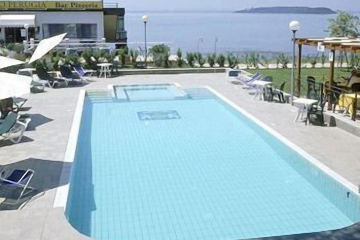 Hotel with Pool