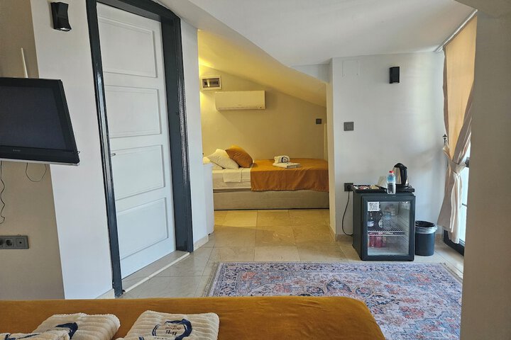 Room 12 of 46