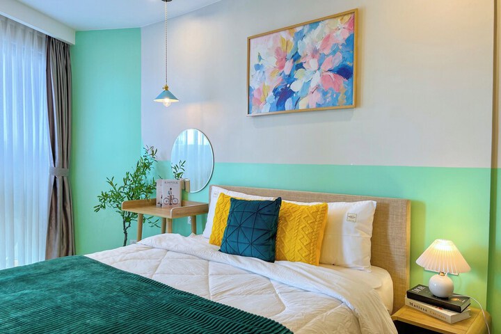Room 52 of 299