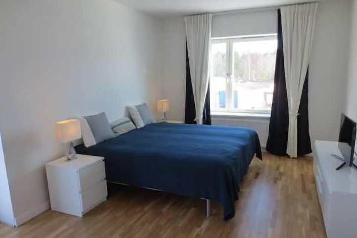 Room 3 of 34