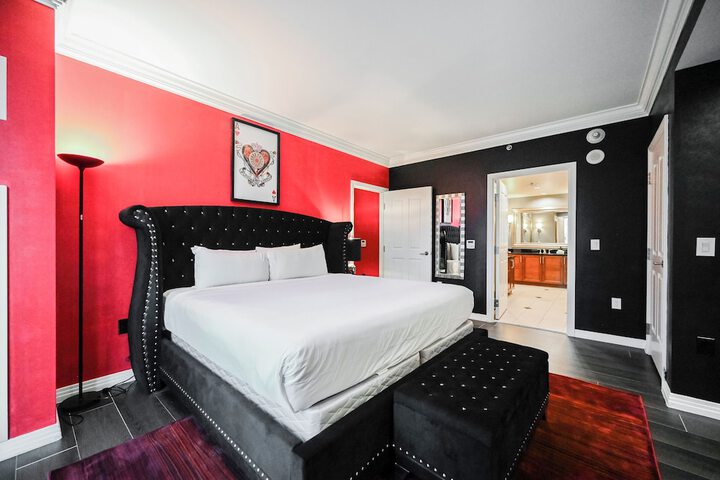 Room 51 of 438