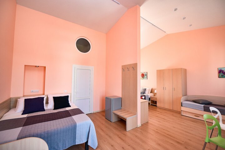 Room 32 of 151