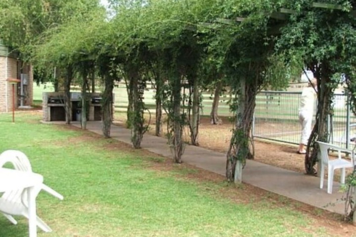 Property Grounds 25 of 30