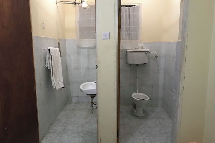 Room 13 of 25