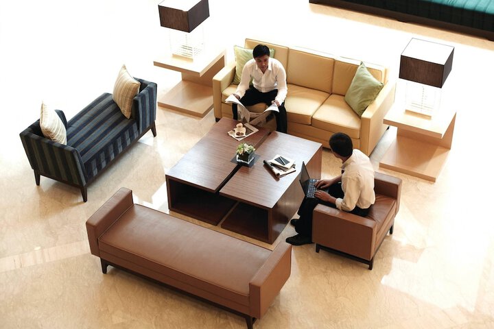 Entrance & Lobby