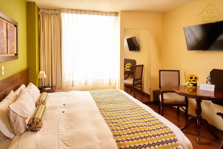 Room 6 of 76