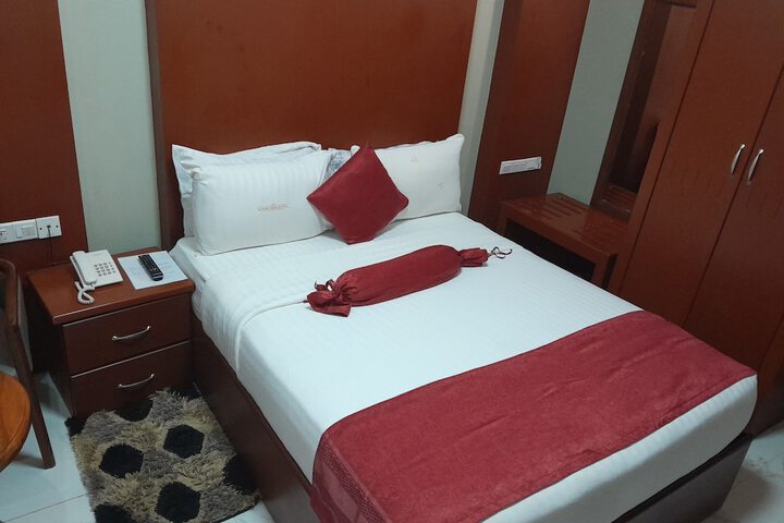 Room 15 of 119