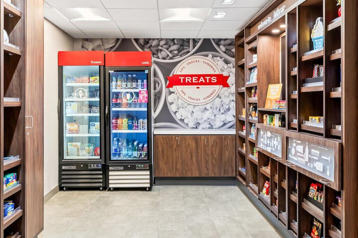 Snack bar