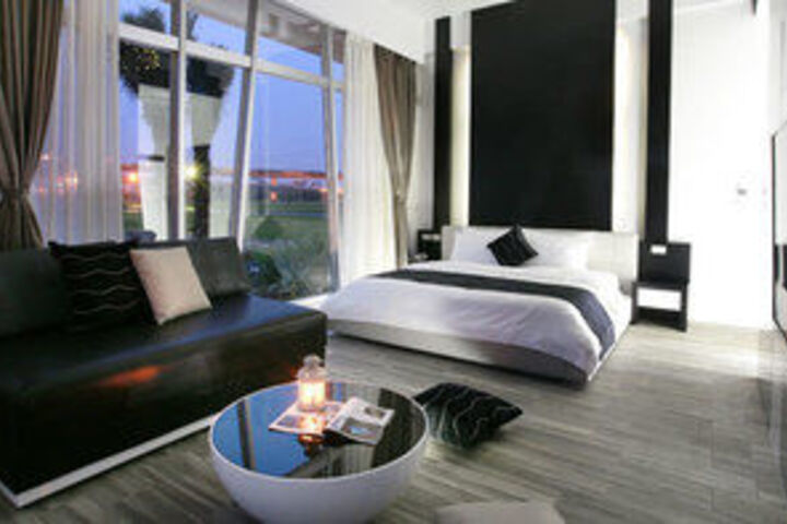 Room 8 of 45