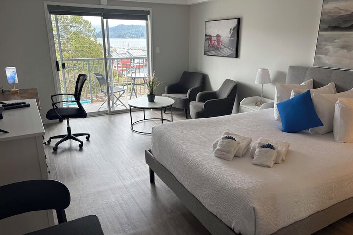 Room 18 of 48