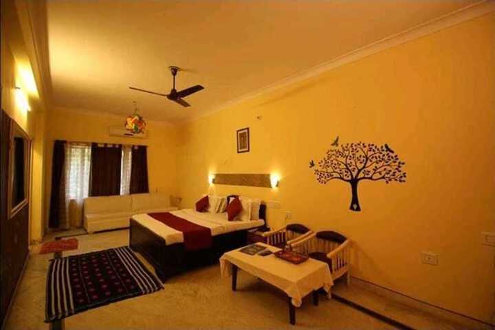 Room 5 of 14
