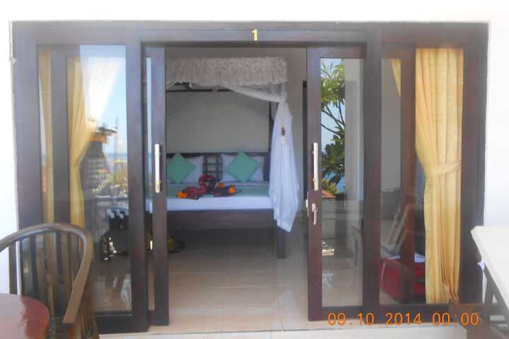 Room 3 of 84