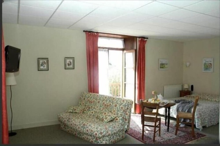 Room 9 of 36