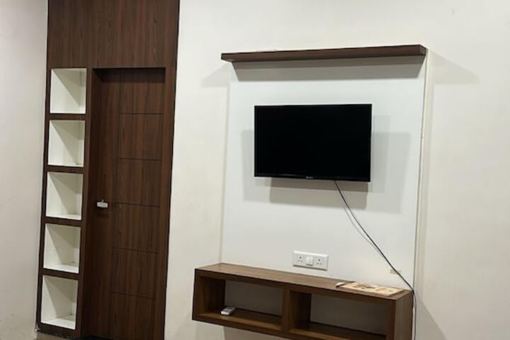 Room 5 of 36