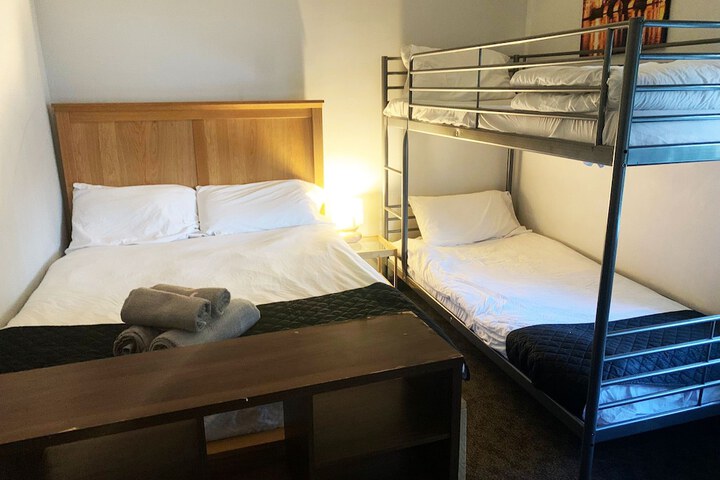 Room 42 of 46